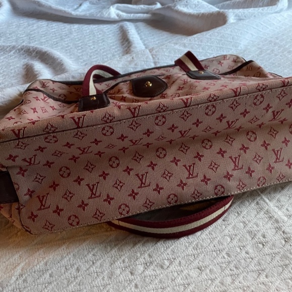 Louis Vuitton bag with red logos - Picture 2 of 5